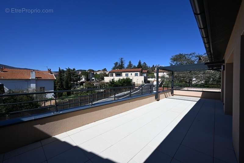 Appartement à VAUGNERAY