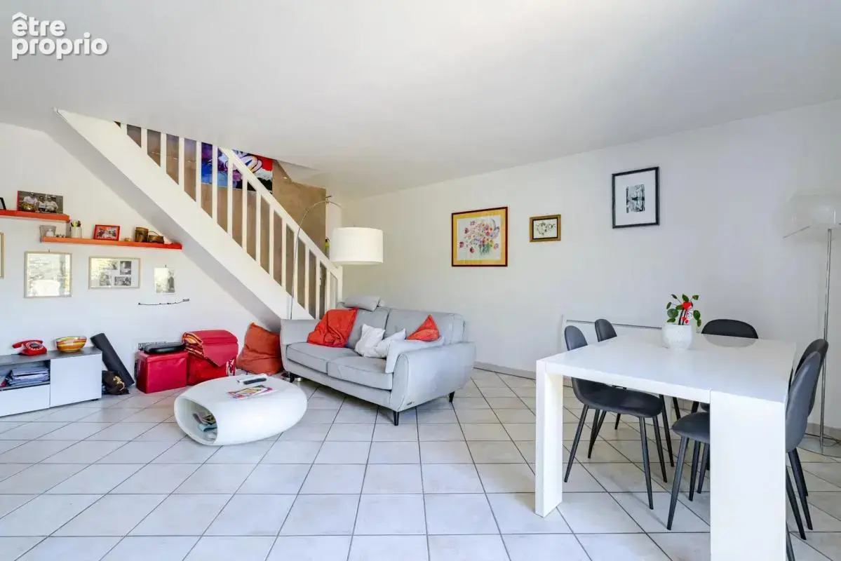 Maison de 5 pièces de 100 m² à Saclay - photo 2
