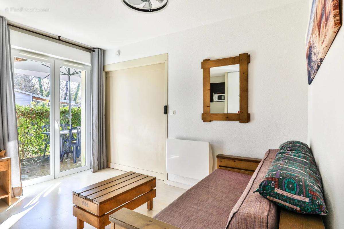 Appartement à AUREILHAN