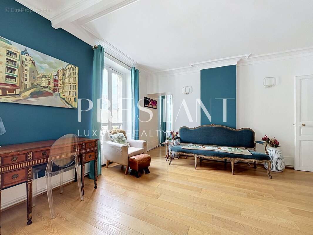 Appartement à PARIS-10E