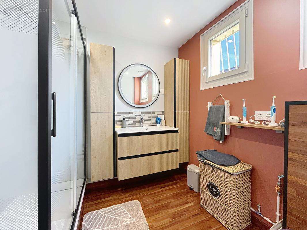 Maison à ROYE-SUR-MATZ