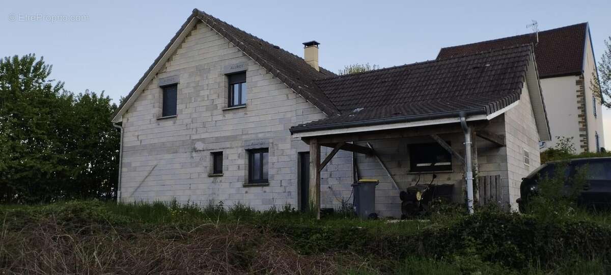Maison à NOROY-LE-BOURG
