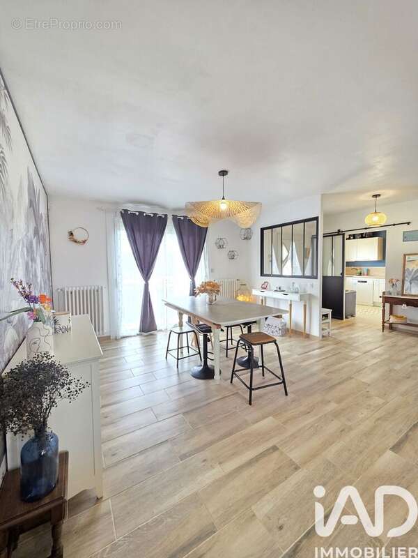 Photo 2 - Maison à NEUILLY-LE-REAL