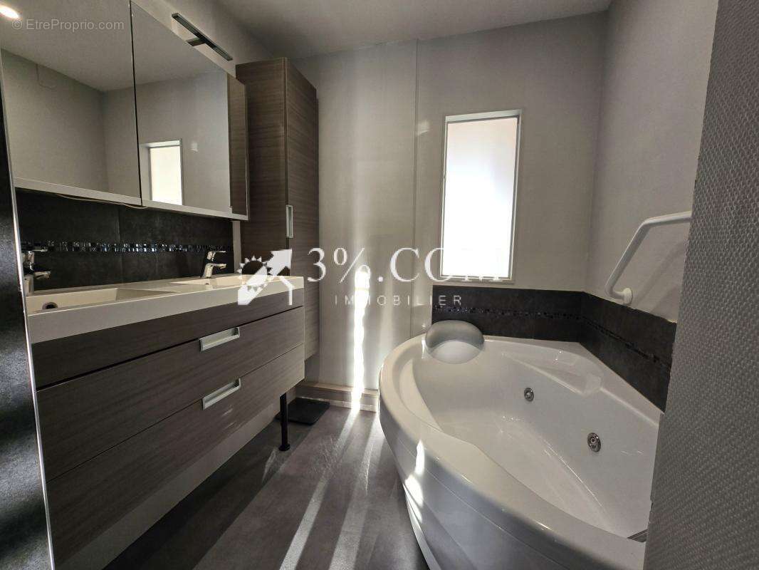 Appartement à CROIX