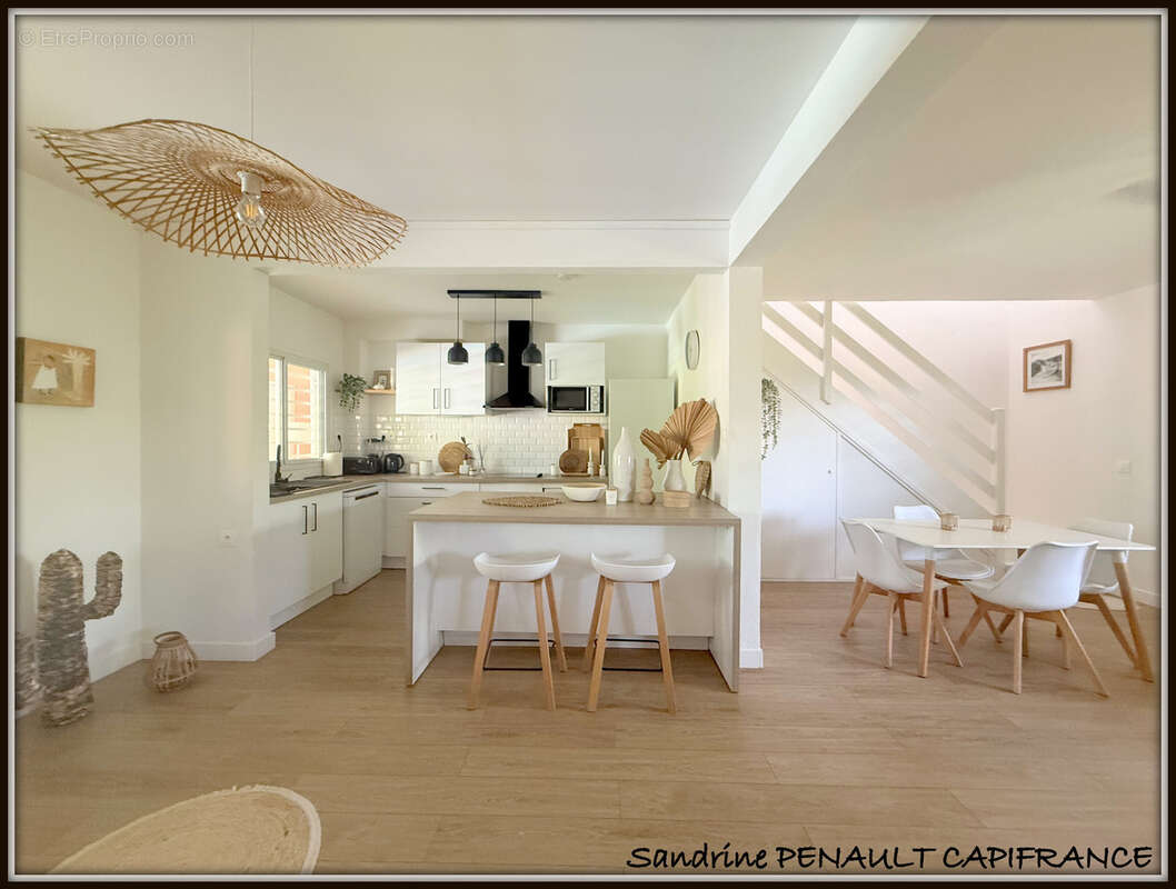 A vendre a kourou (guyane francaise) une splendide maison t4 jumelee de 90 m² - terrain de 297 m² - au prix de 379 000 € - photo 9