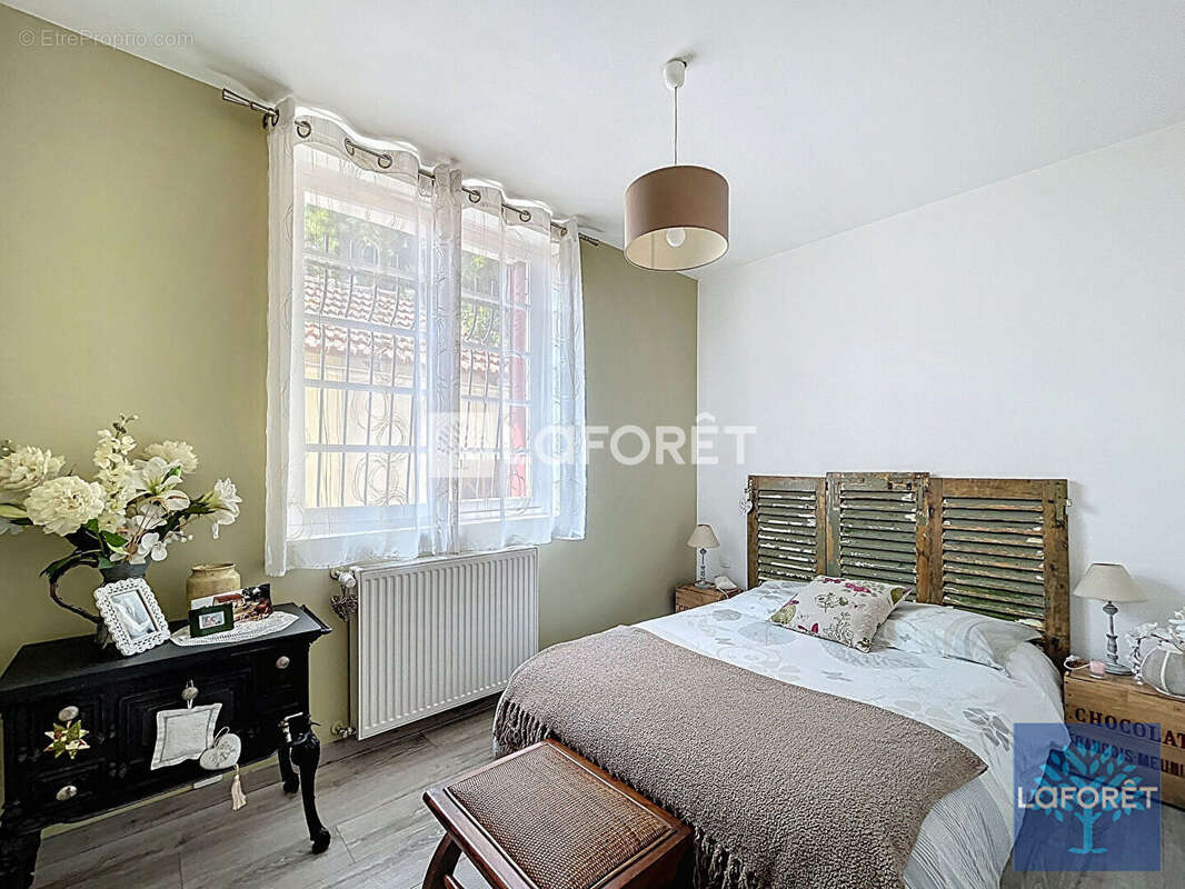 Maison à VIGNEUX-SUR-SEINE