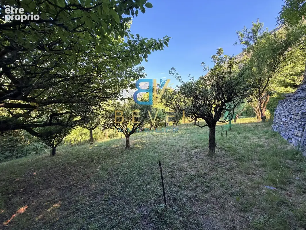 À vendre   exclusivité  (73) saint-julien-mont-denis   terrain de 1 446 m2 dont 760 m2 constructibles - photo 13