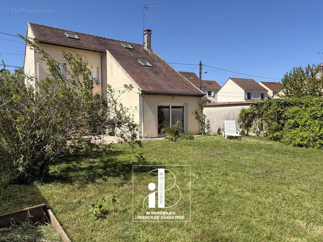 Maison à GREZ-SUR-LOING