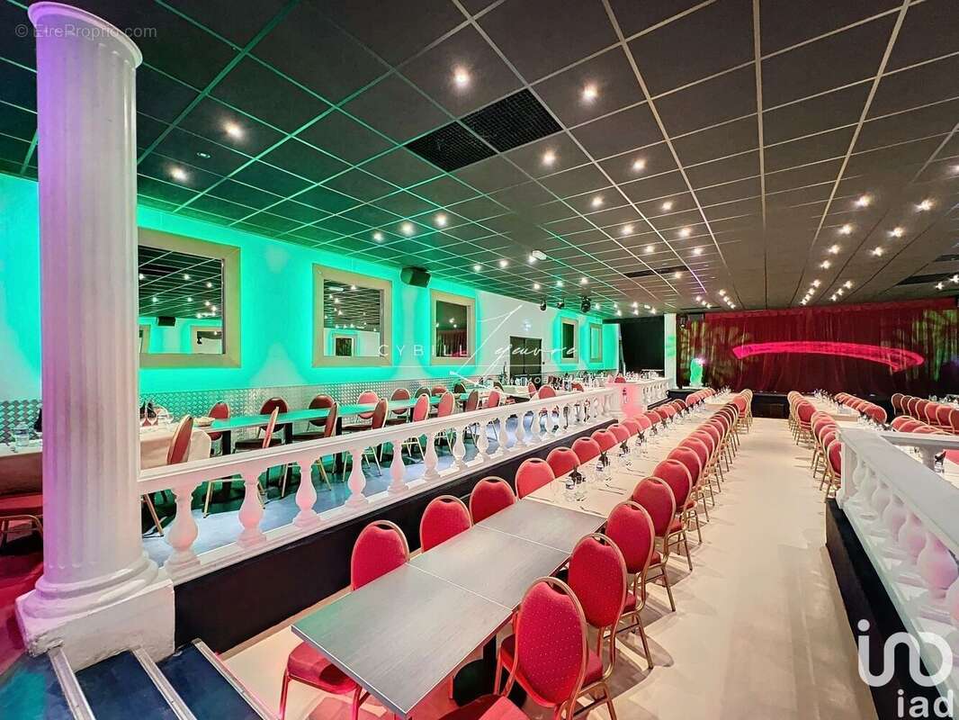 Photo 2 - Commerce à VITOT