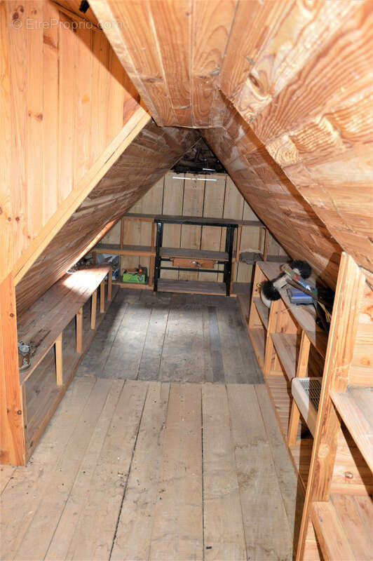 Appartement à ENTRAYGUES-SUR-TRUYERE