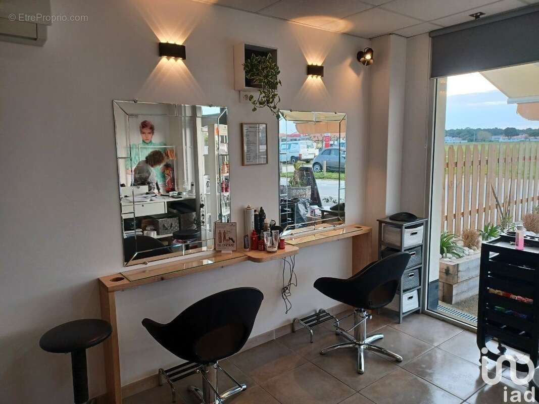 Photo 2 - Commerce à ARS-EN-RE