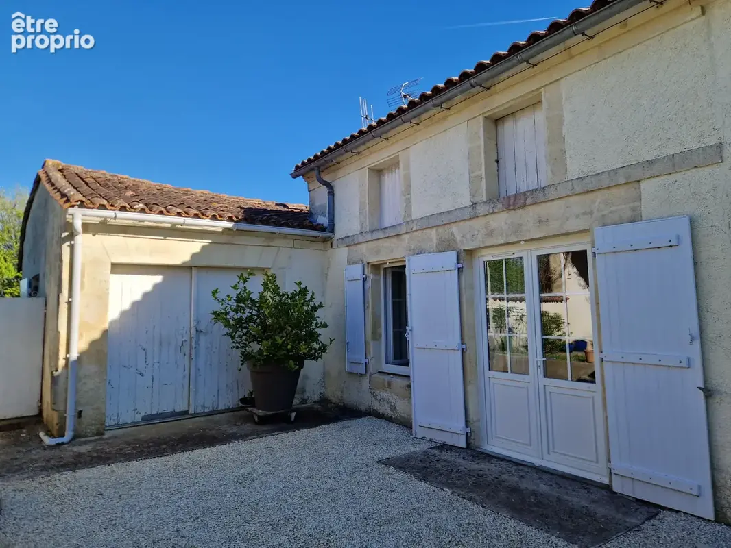VIAGER OCCUPE 2 TETES Monsieur 82 Ans et Madame 72 Ans . Proche COGNAC 16 - photo 6