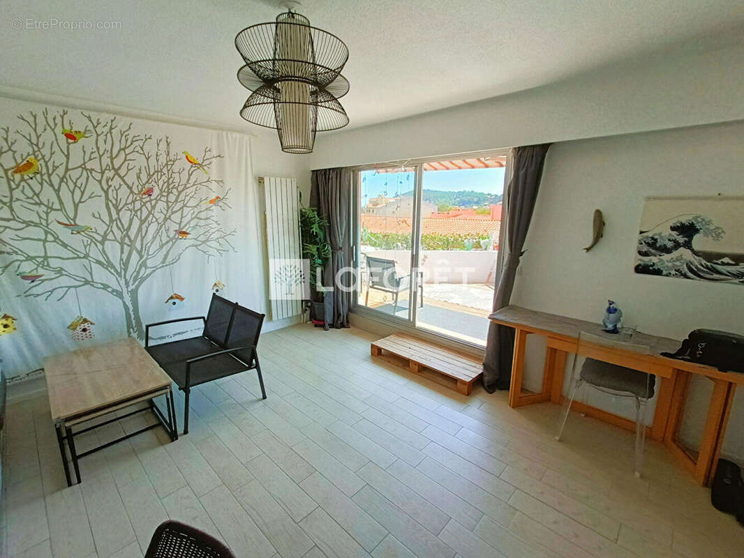 Appartement à HYERES