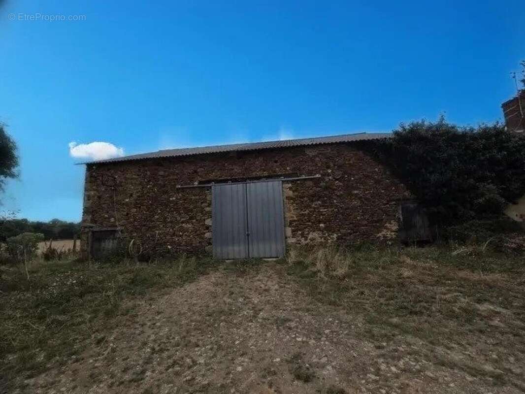 Photo 4 - Maison à BUSSIERE-POITEVINE