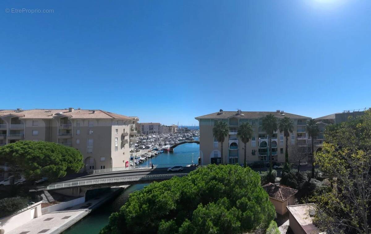 Appartement à FREJUS