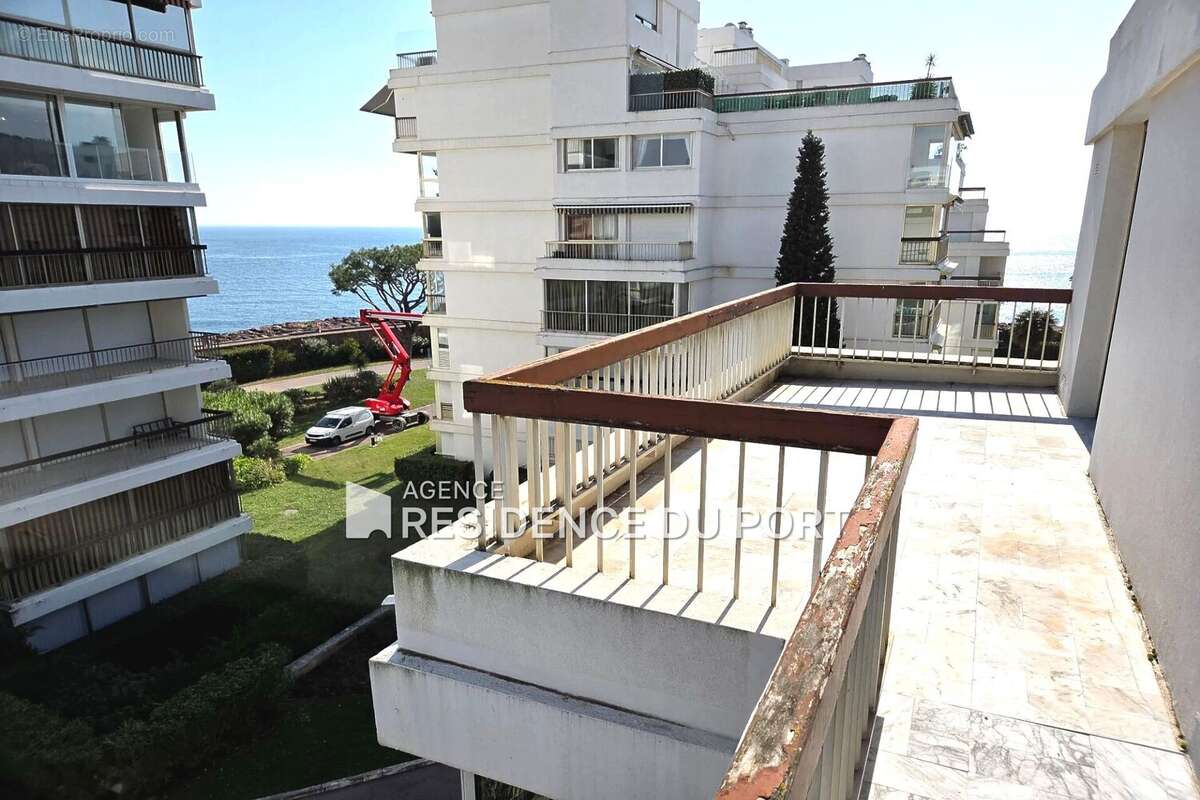 Appartement à MANDELIEU-LA-NAPOULE