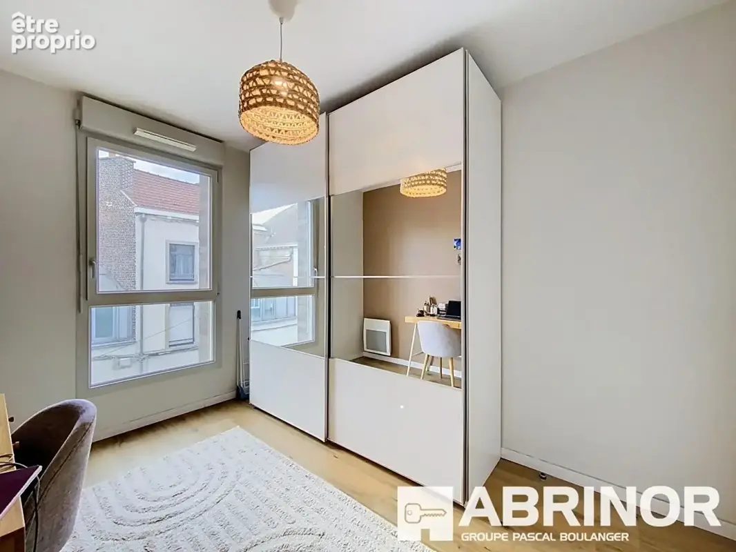 Lille Wazemmes - Superbe appartement T4 de 91 m² avec terrasse et parking - photo 15