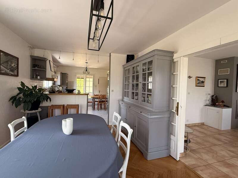 Maison à CHENIERS