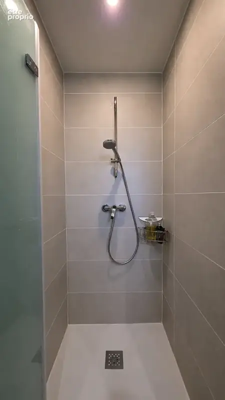 Bastidon provençal sur parcelles de 2,1 hectares / Garage et piscine - photo 10