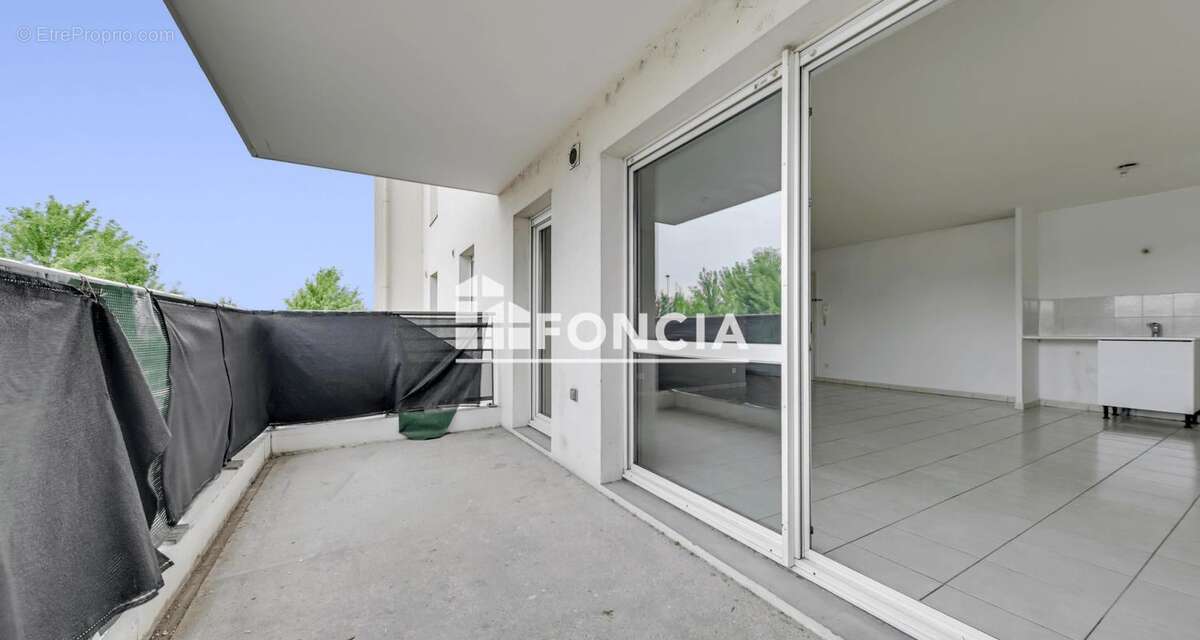 VAULX-EN-VELIN – T3 de 64 m² avec balcon et garage en résidence sécurisée de 2010 - photo 5