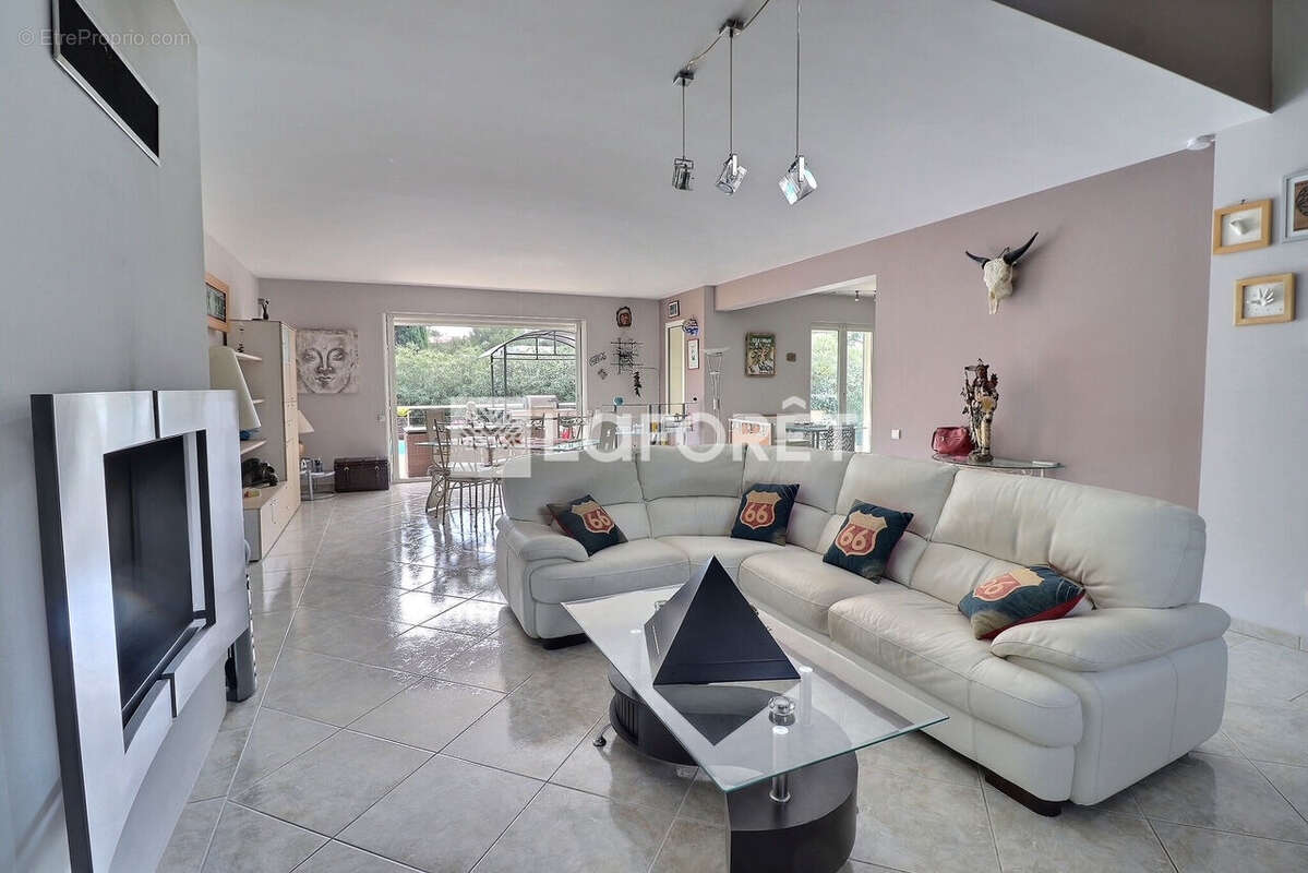 Maison à SAINT-RAPHAEL