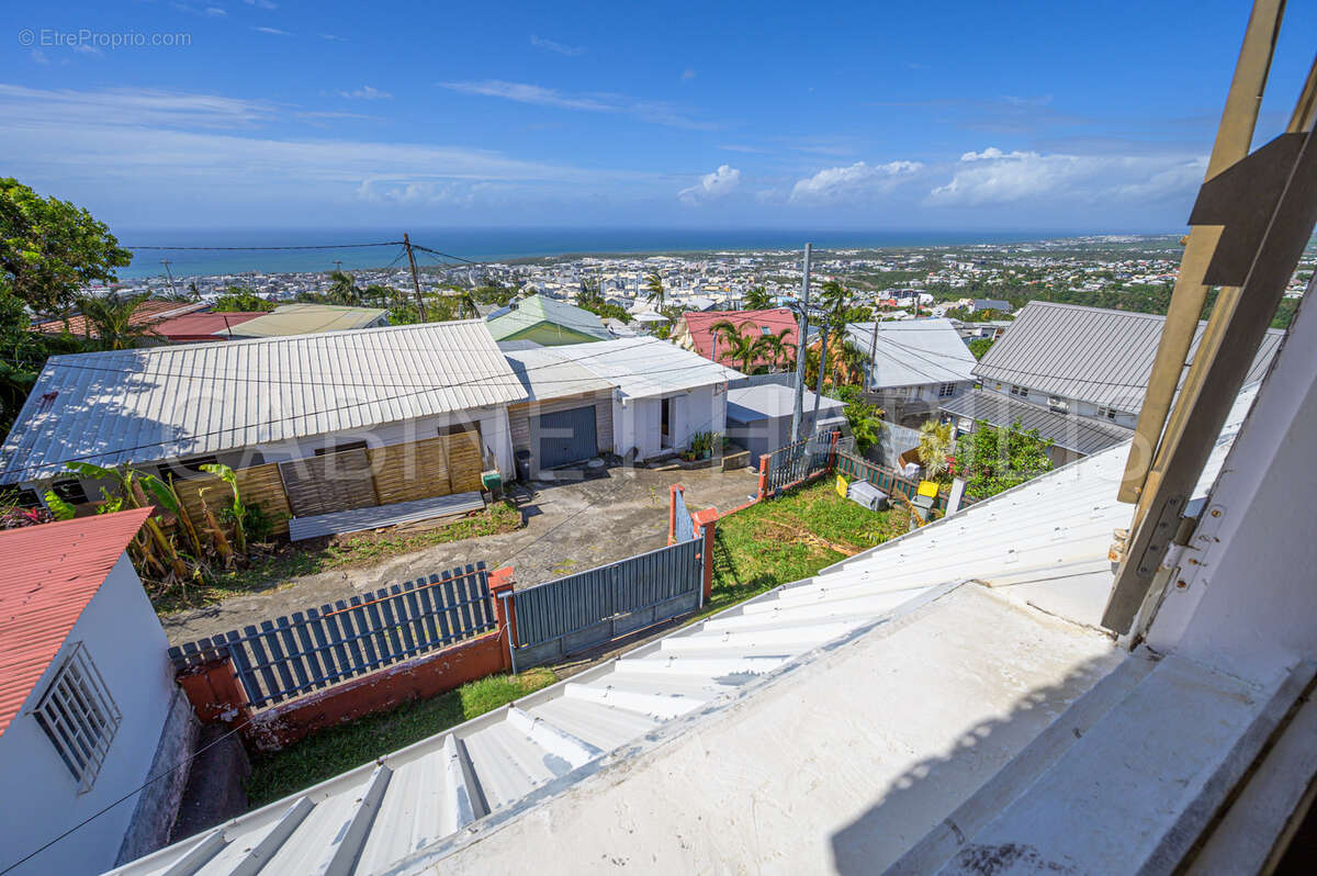 Maison à SAINT-DENIS