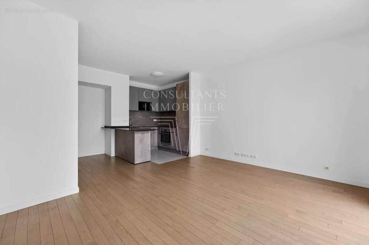 Appartement à LEVALLOIS-PERRET