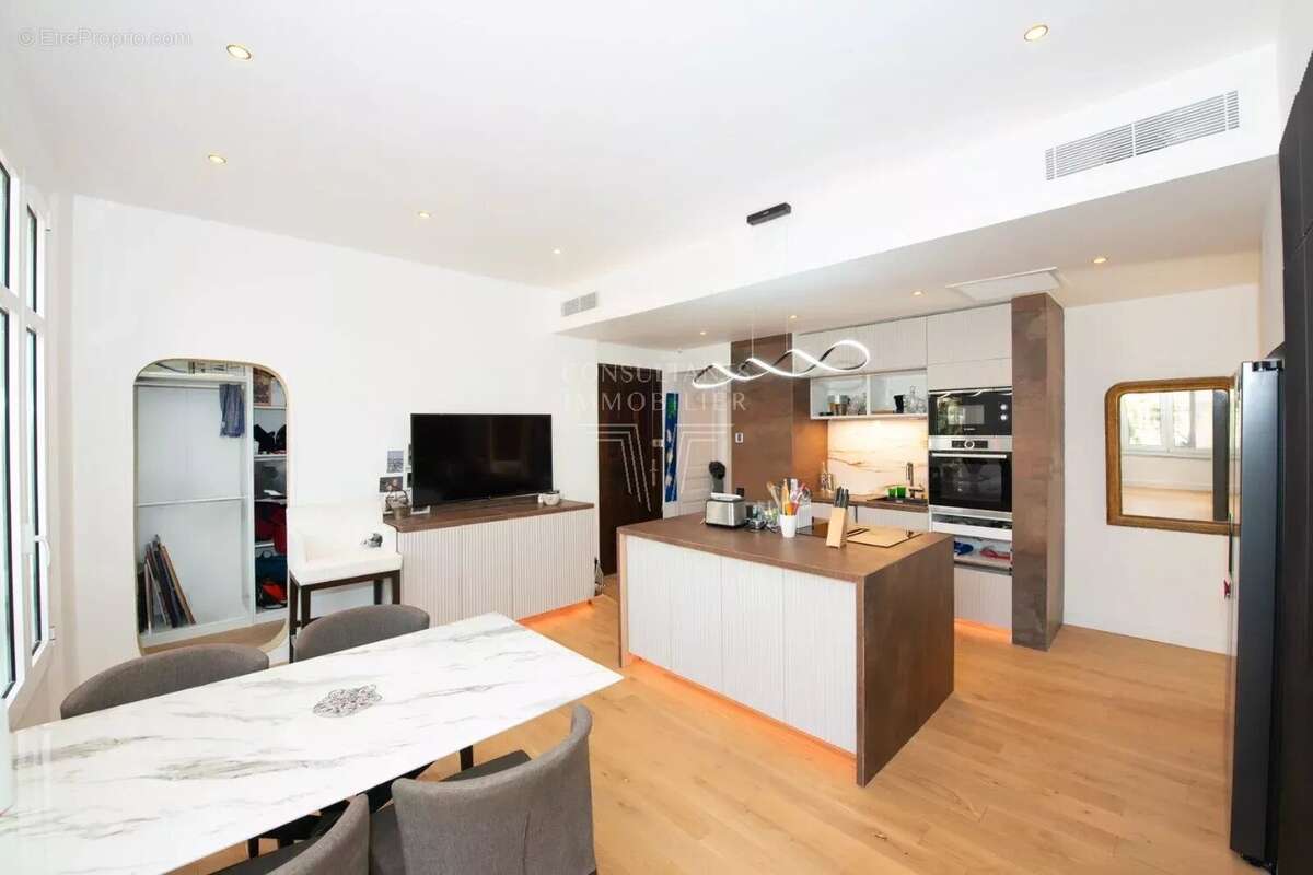 Appartement à LE CANNET