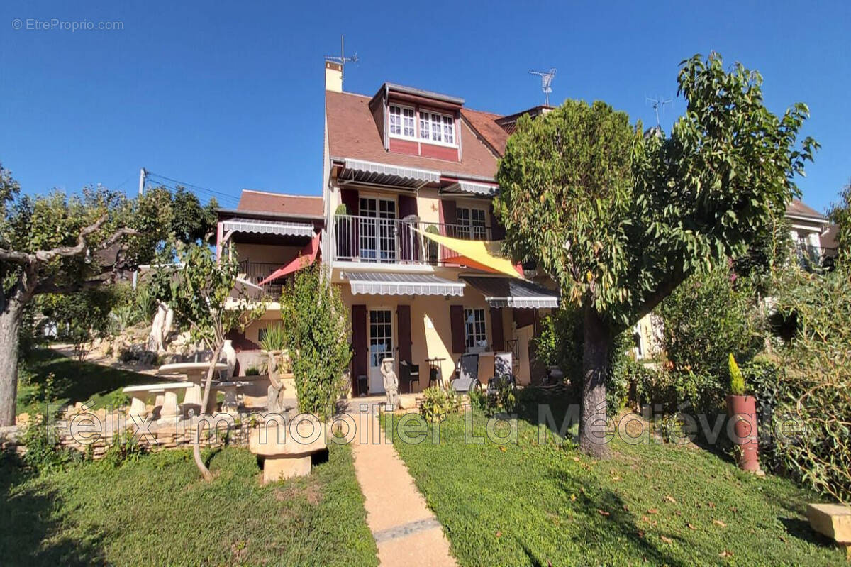 Maison à SARLAT-LA-CANEDA