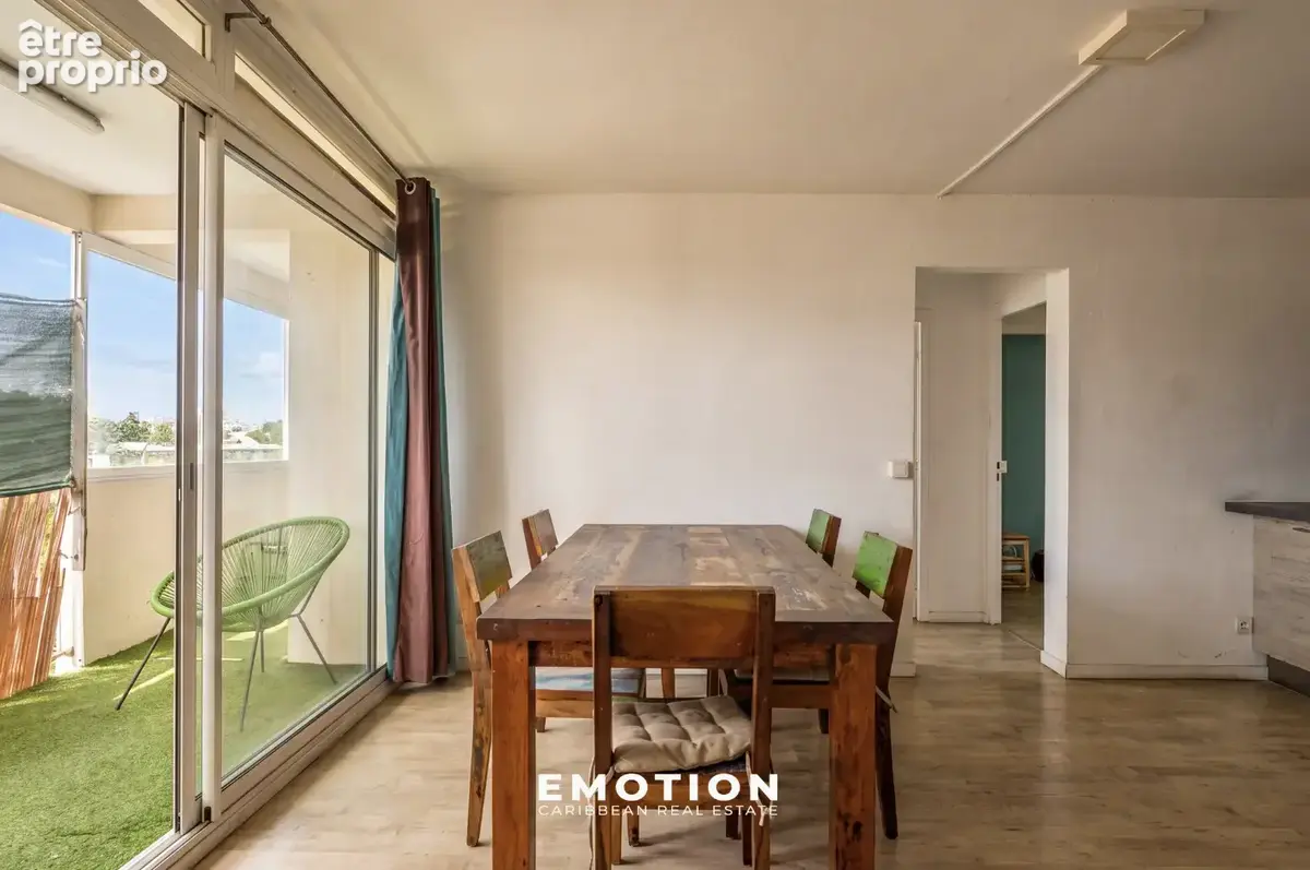 Appartement T3   64 m2 + terrasse Les Abymes - photo 2
