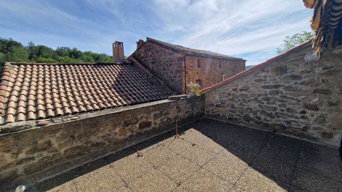 Maison à SAINT-PRIVAT