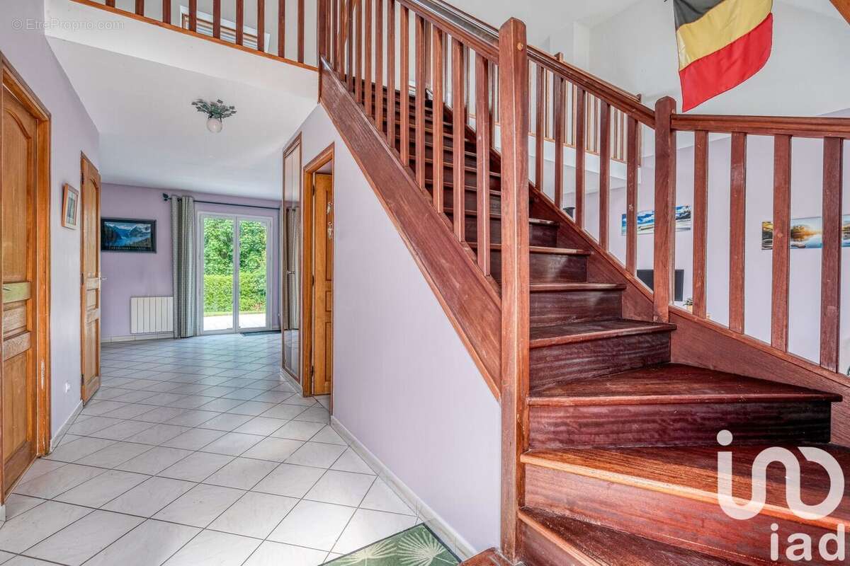 Photo 8 - Maison à BUSSY-SAINT-MARTIN