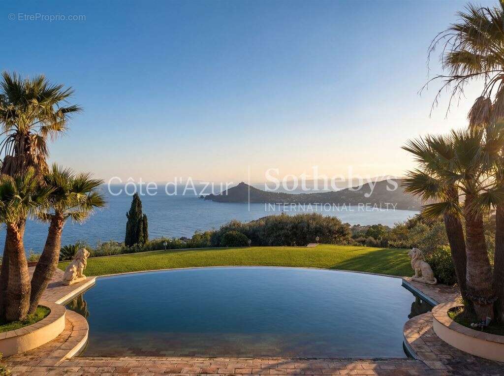 Maison à SAINT-RAPHAEL