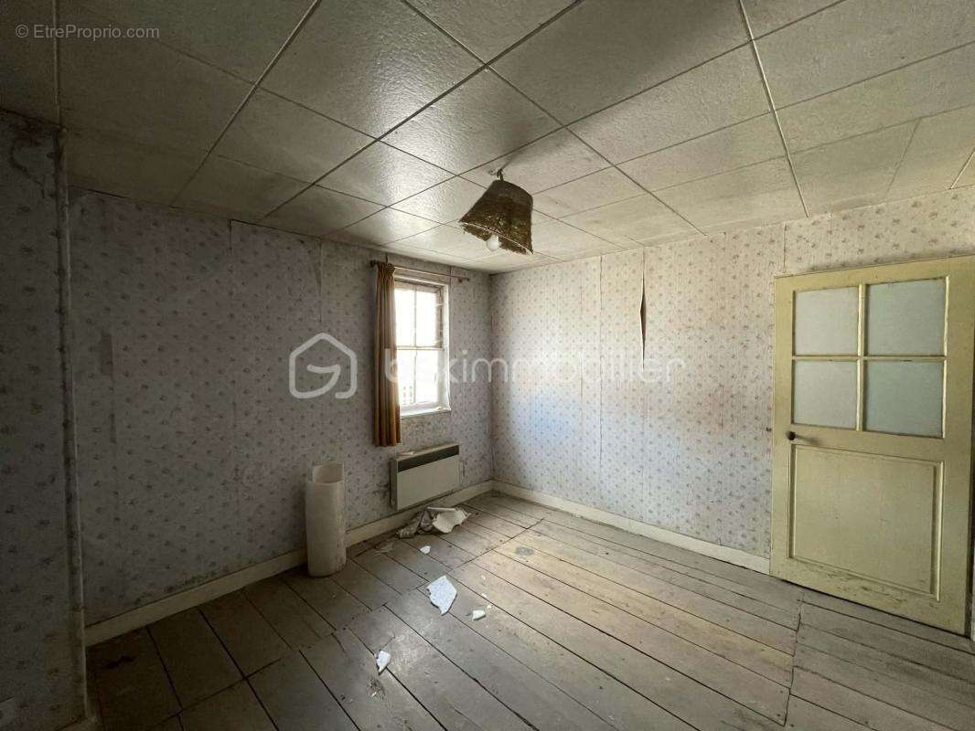 Maison à SOMMEVOIRE