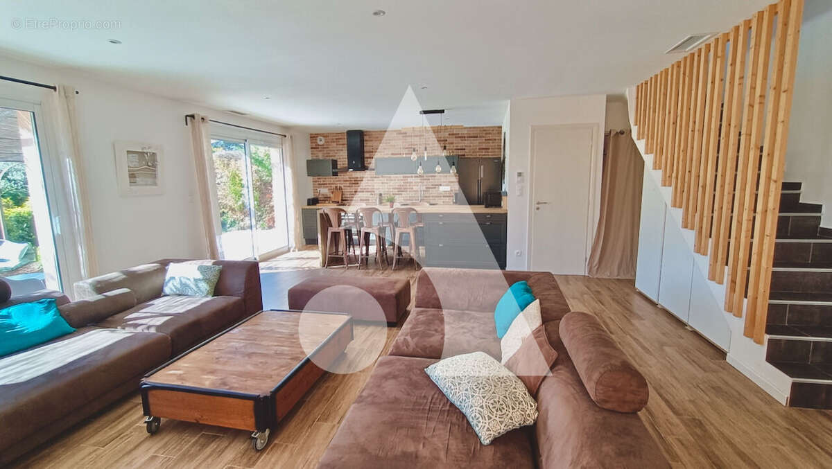 Maison à PUYLOUBIER