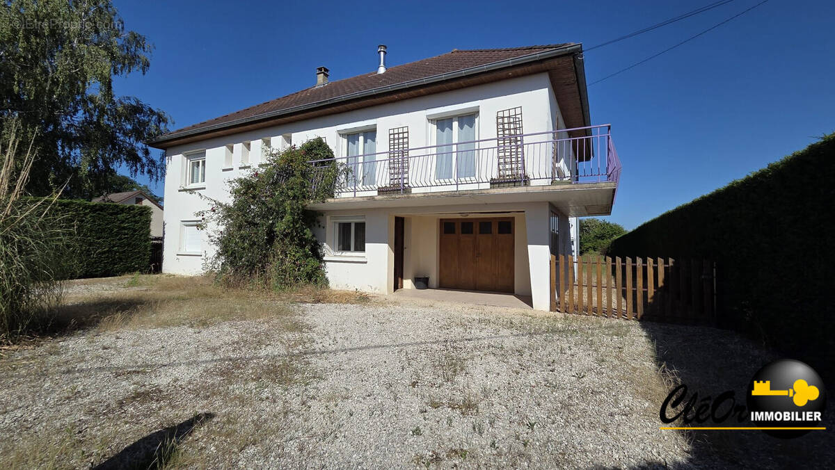Maison à PIERRE-DE-BRESSE