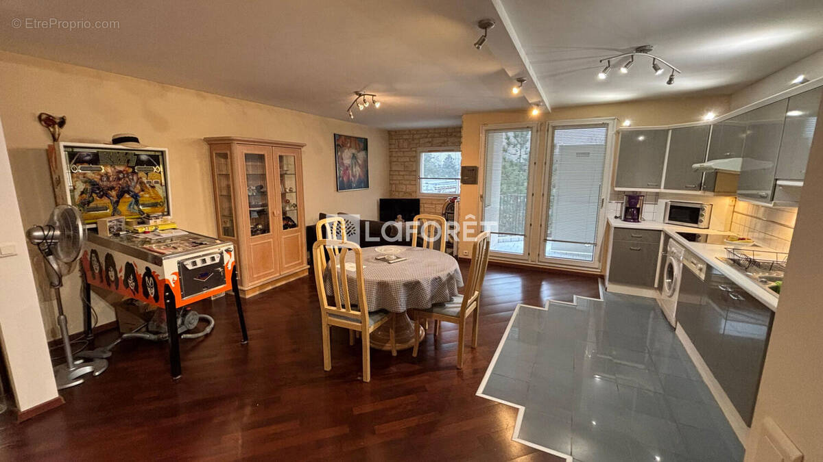 Appartement à CHENNEVIERES-SUR-MARNE