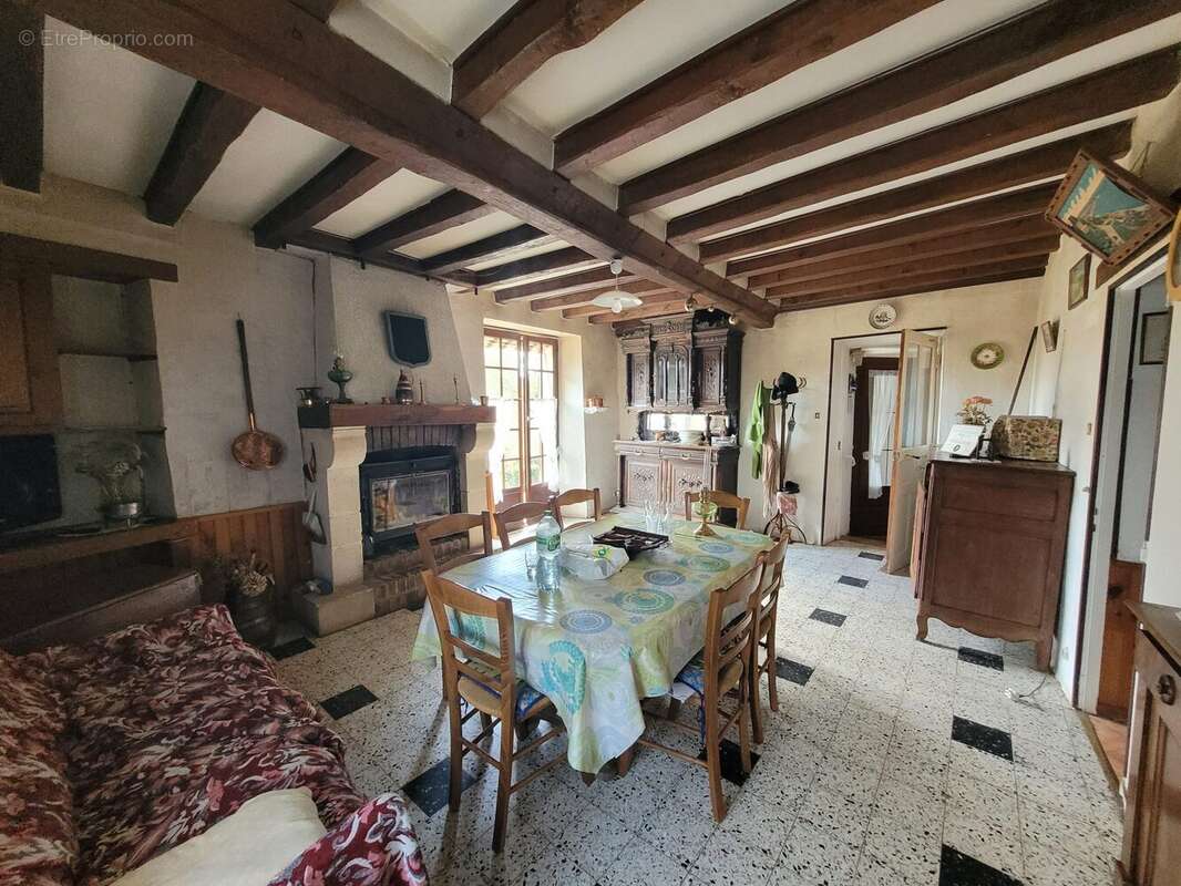 Maison à MOUTIERS-AU-PERCHE