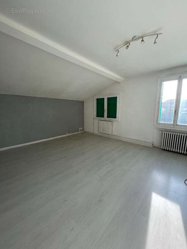 Maison à LA TALAUDIERE