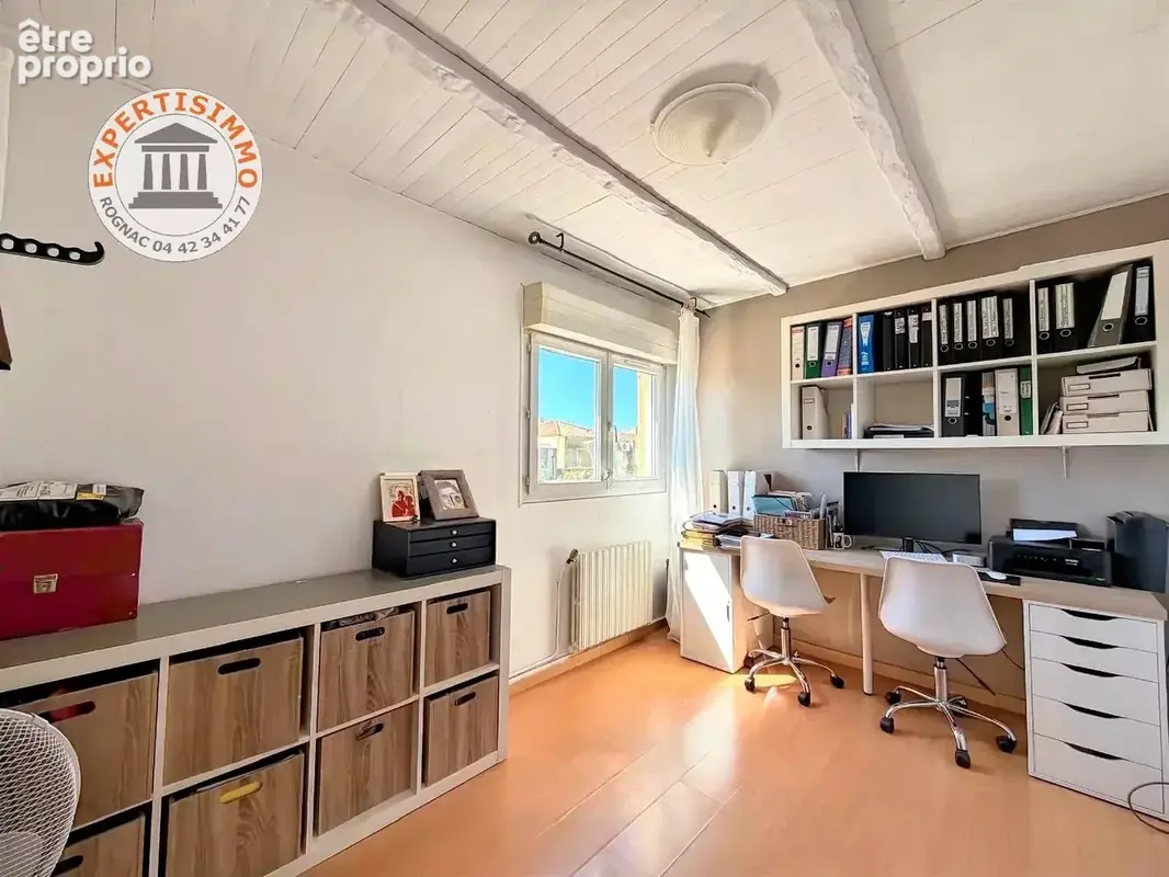 Vitrolles - Maison T5 avec piscine et garage - photo 8