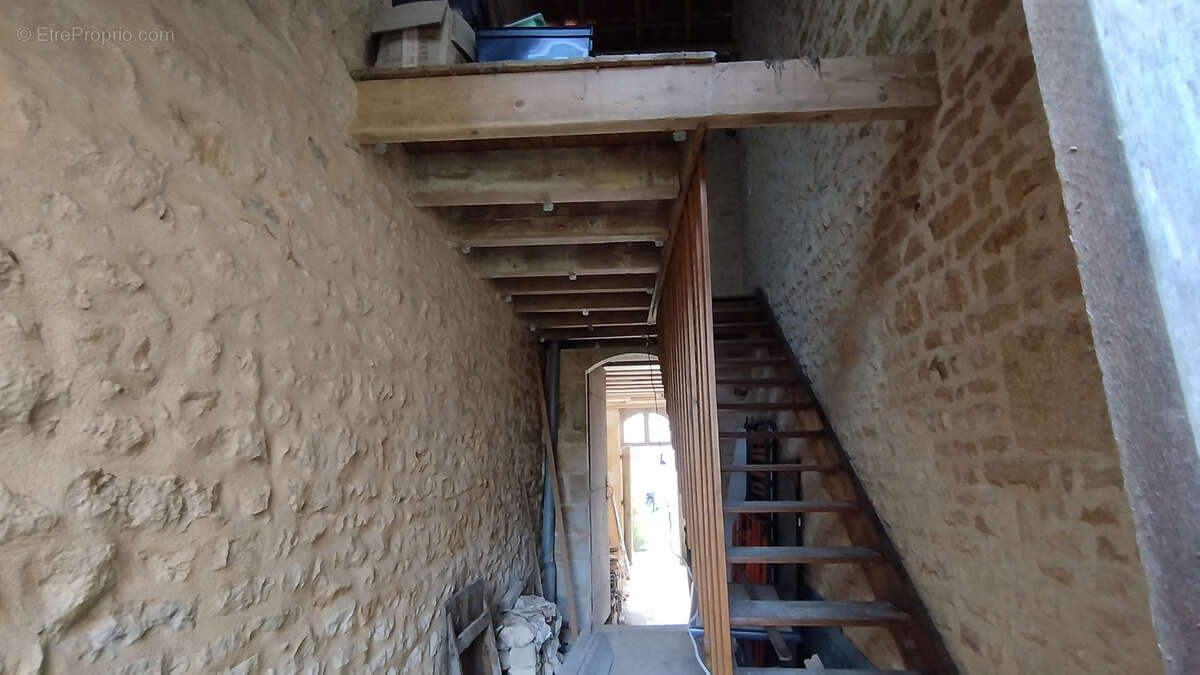 Maison à CEAUX-EN-COUHE