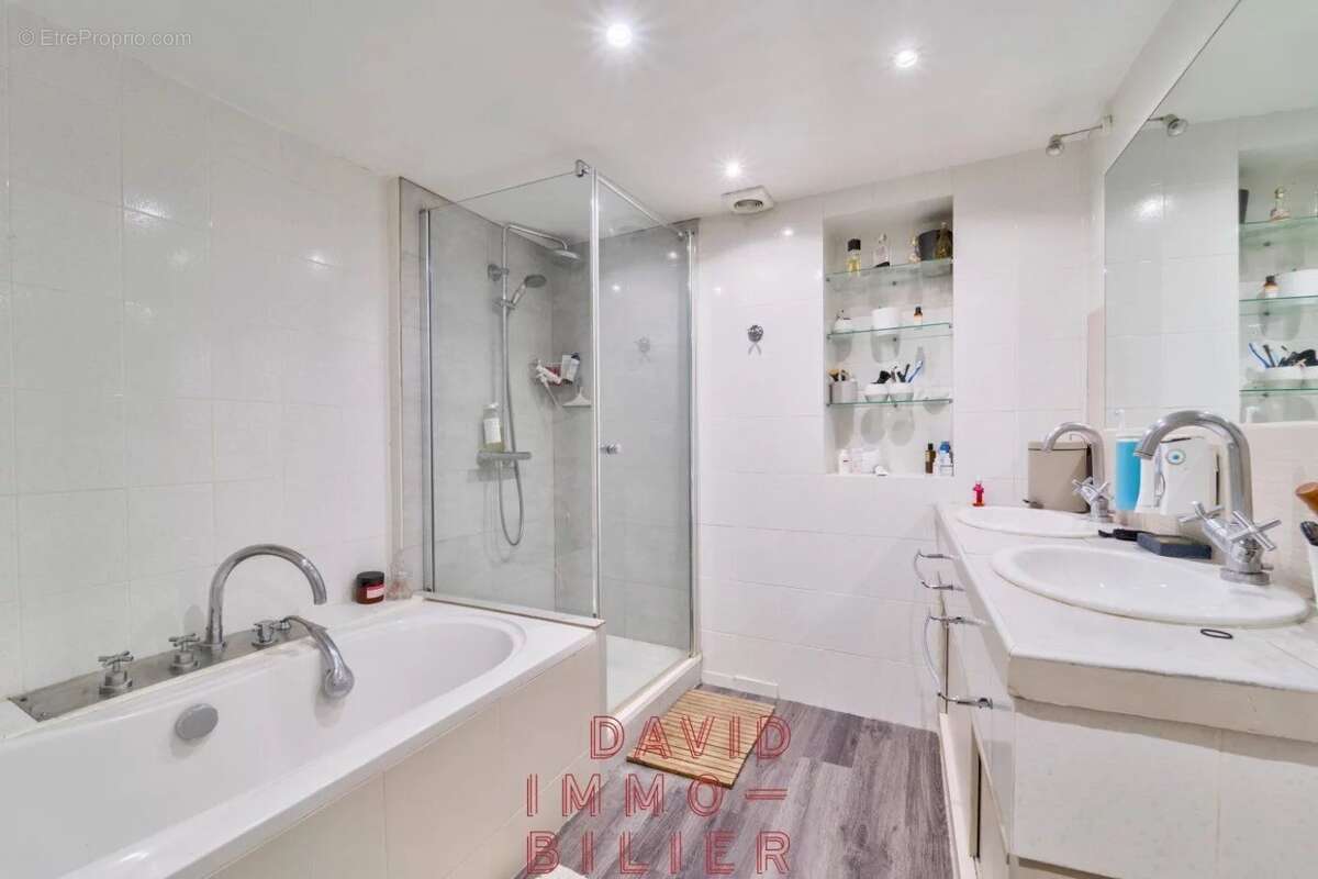 Appartement à PARIS-11E