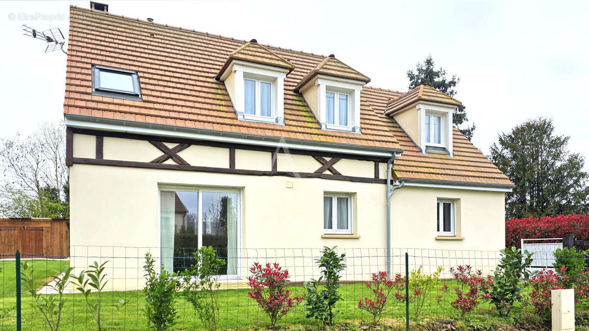 Maison à ETREPAGNY