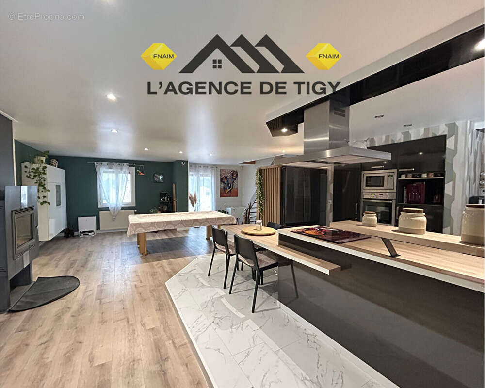 Maison à VIENNE-EN-VAL