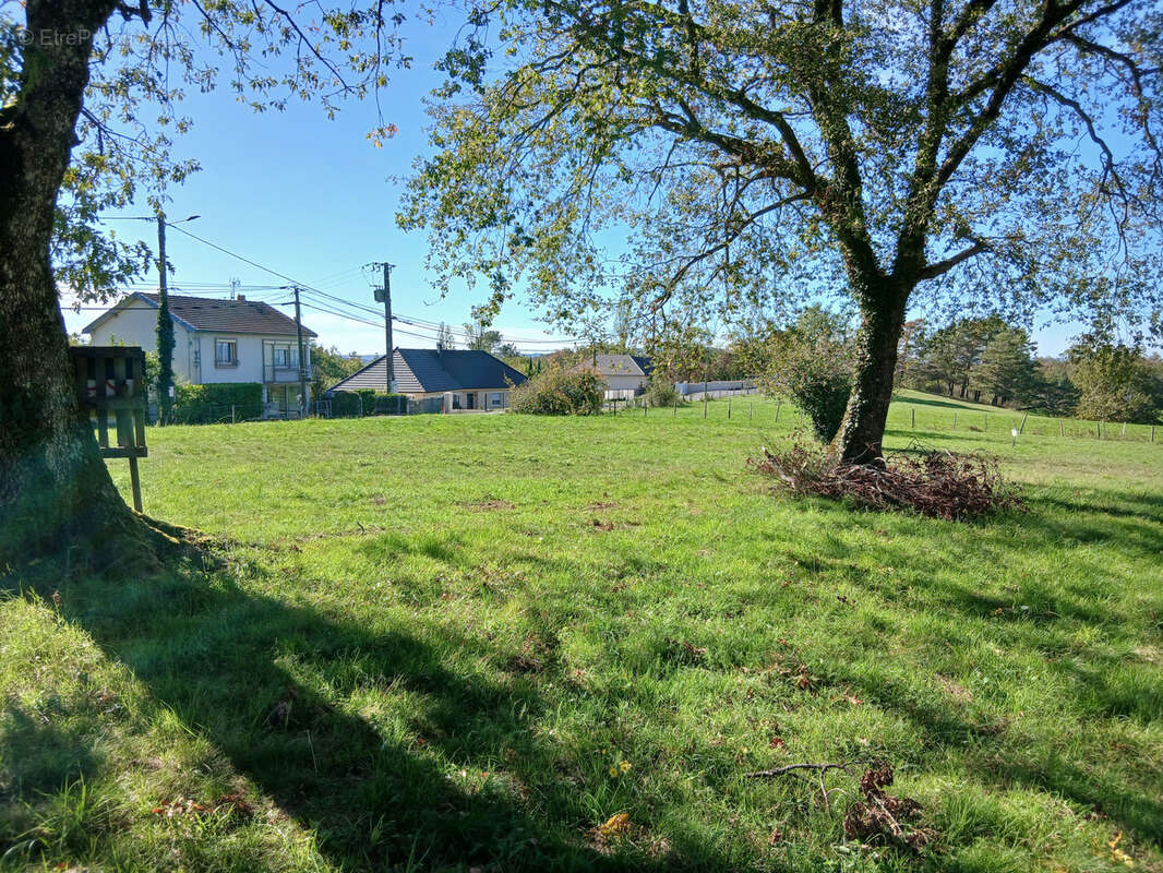 Terrain à BRIVE-LA-GAILLARDE