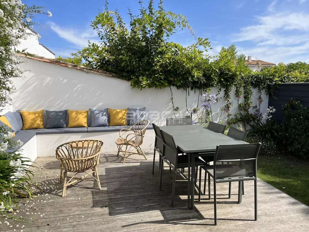 Maison à LES PORTES-EN-RE