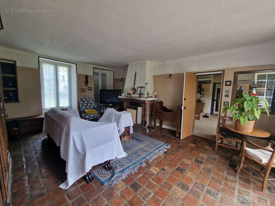 Ensemble immobilier de caractère sur un parc arboré de 5 000 m² constructibles - photo 7