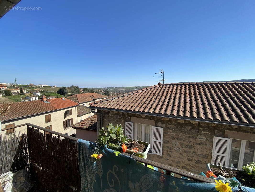 Appartement à THURINS