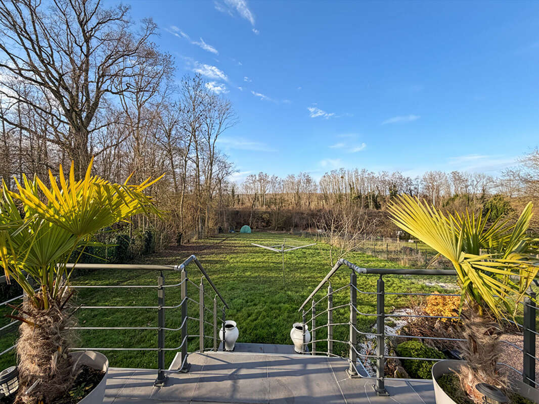 Maison à MENERVILLE