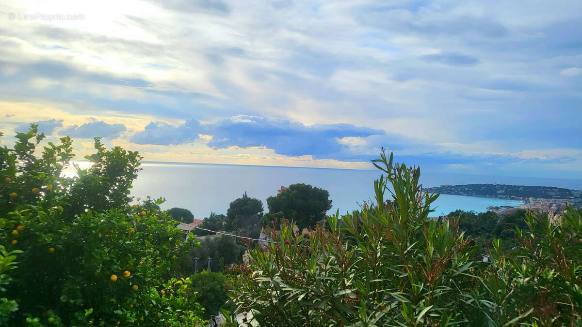 Appartement à MENTON